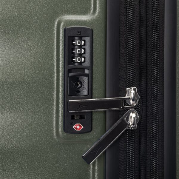 Maxlite® Air V2 Medium Check-In Hardside Spinner