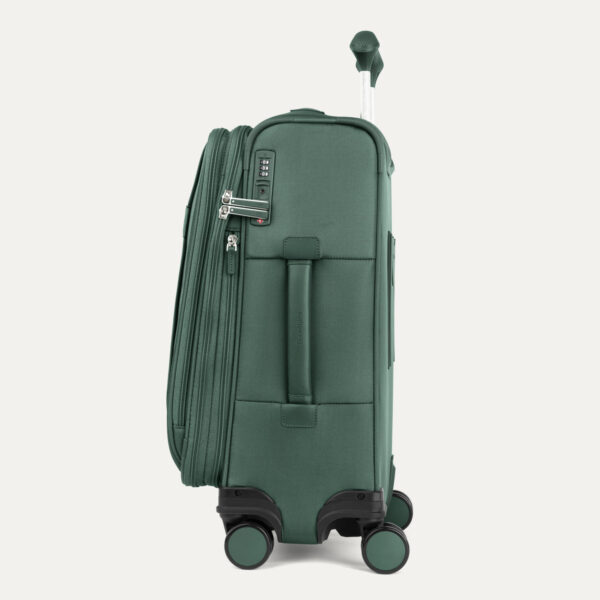 VersaPack®+ Carry-On Spinner